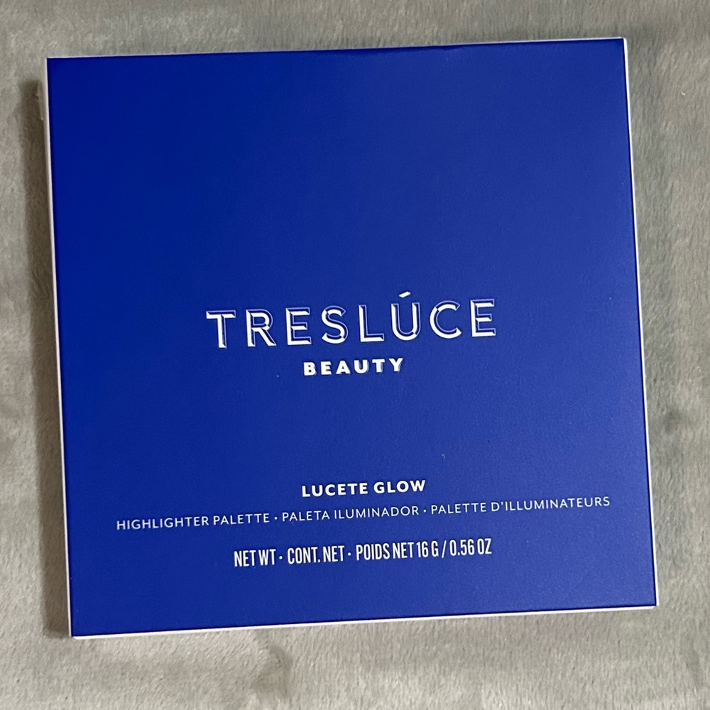 Tresluce Beauty highlighter palette NIB
